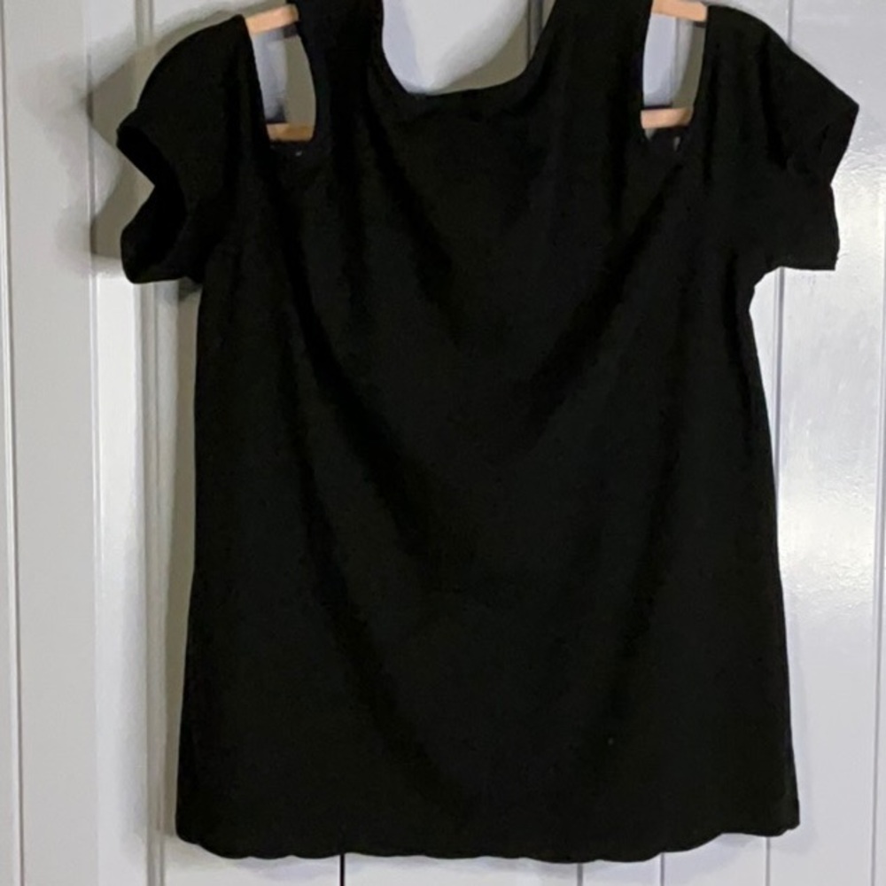 Ambiance Black Trending Crisscross V-Neck Cold Shoulder Top Cotton Plus Size 1X - Picture 9 of 11